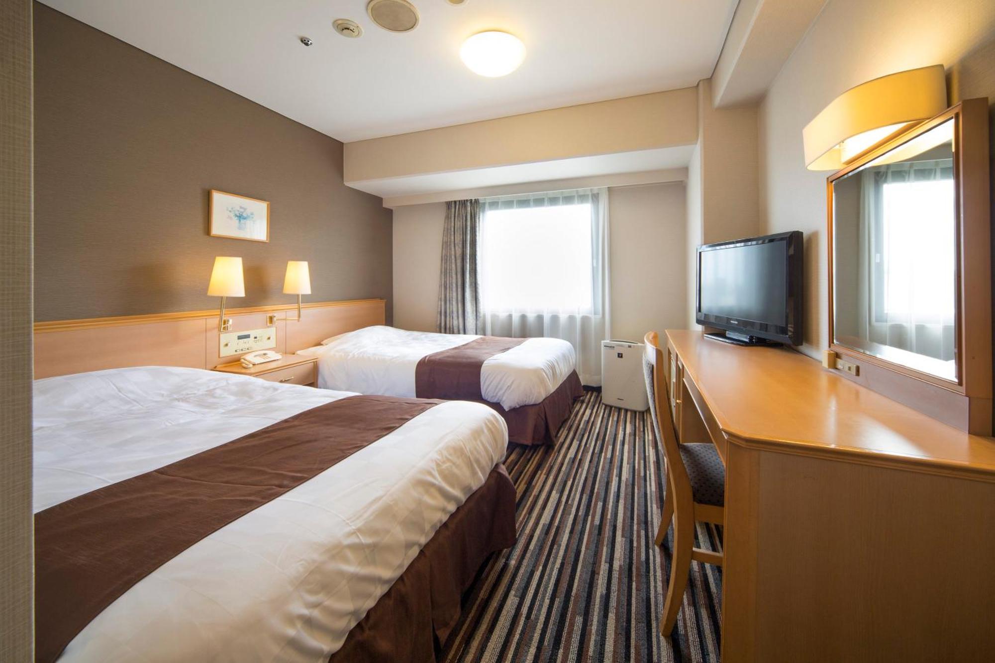Smile Hotel Tokushima Exterior foto