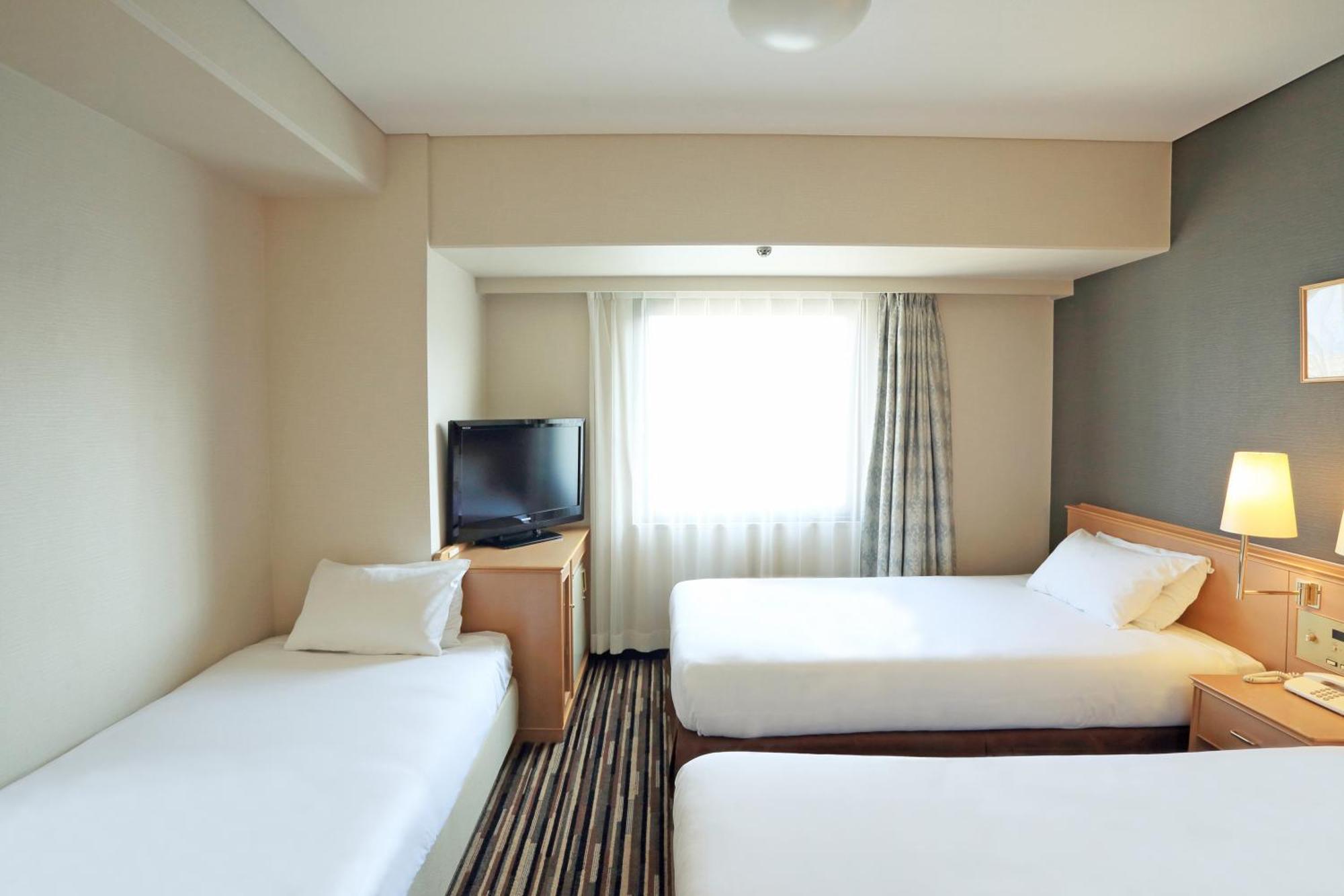 Smile Hotel Tokushima Exterior foto