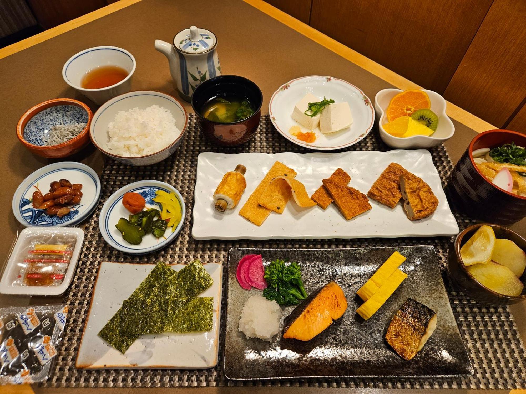 Smile Hotel Tokushima Exterior foto